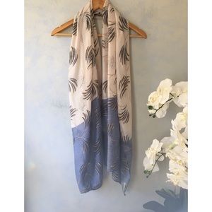 ✨On Sale - LOFT Palm Tree Long Rectangular Scarf